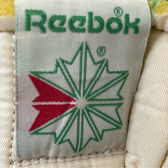 Reebok Club C Revenge Vintage Sneakers 
Chalk / Paper White / Glen Green - Picture 12 of 16